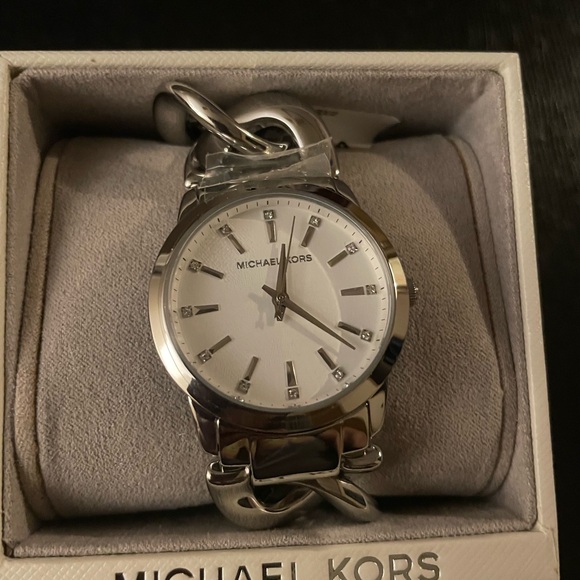 Michael Kors Silver-Tone Men’s Chain-Link Bracelet Watch - White Dial